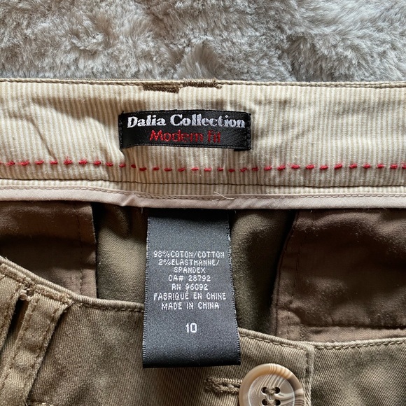 Brown docker style pant - Picture 3 of 3